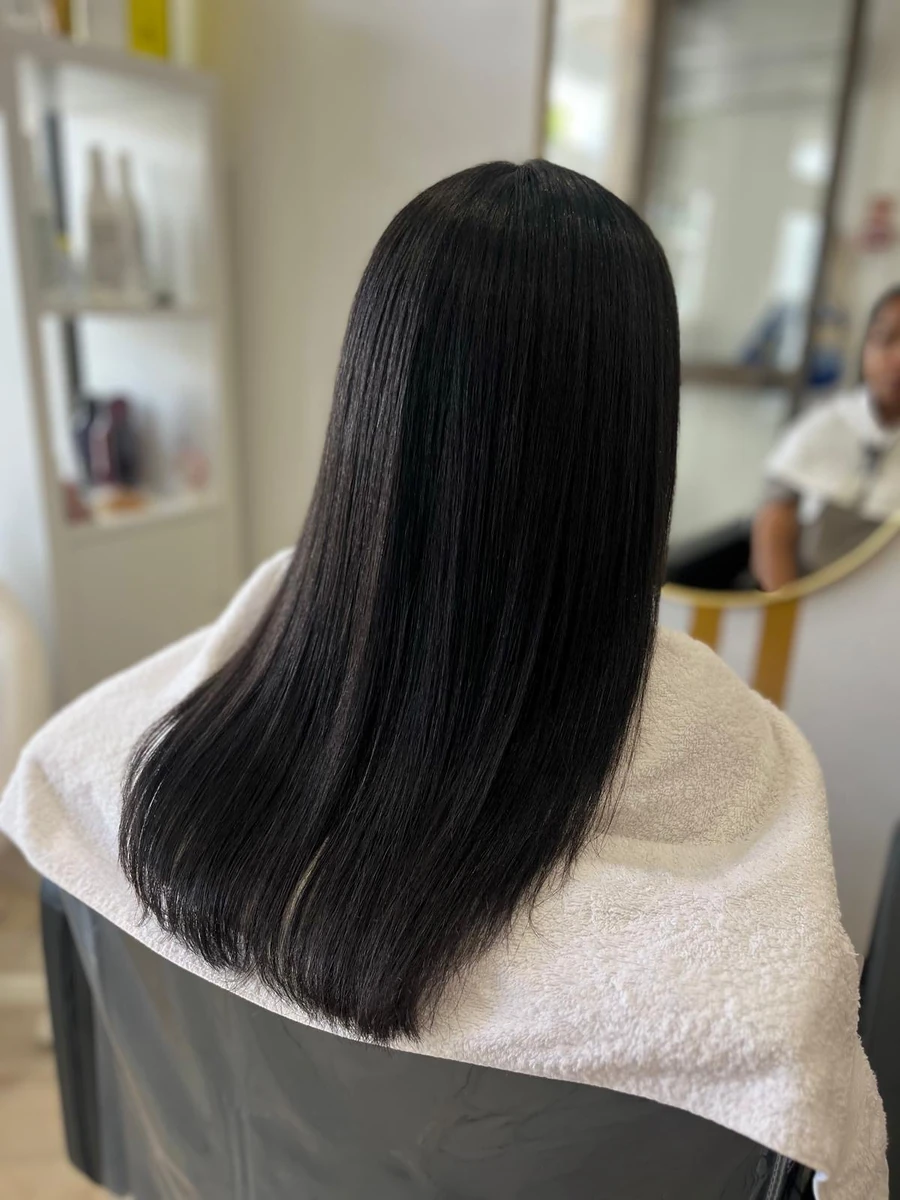 Brushing liso e polido em cabelo natural, feito no Brilho Meu